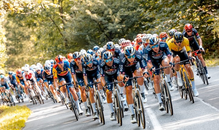 Okolo Poľska ovládol Vingegaard, vďaka silnému úvodu